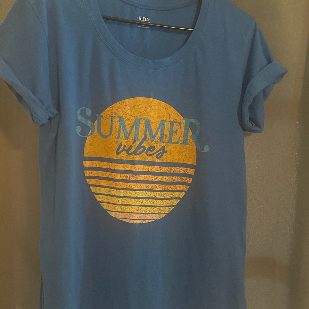 Women’s Blue top size M